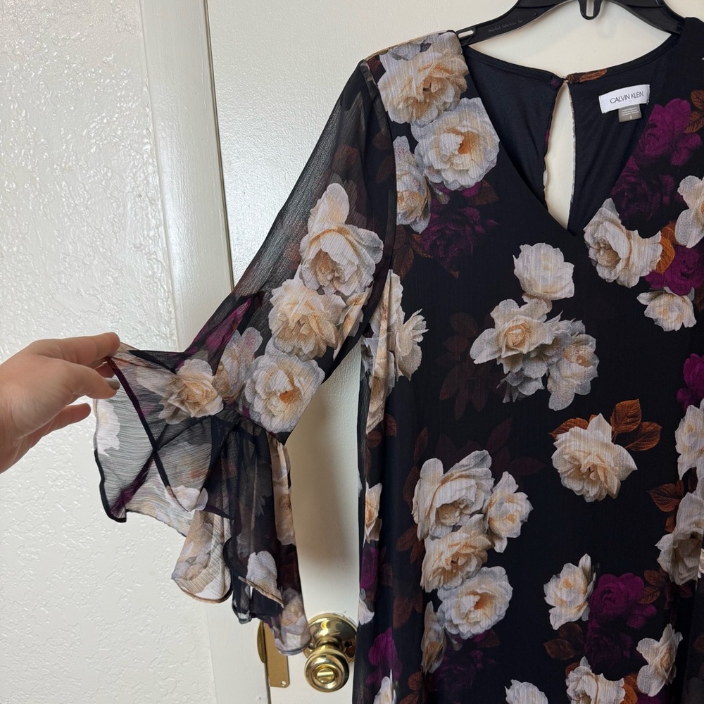 Calvin Klein V-Neck 3/4 Sleeve Crinkled Chiffon Floral Shift Dress Size 8 - Picture 4 of 7